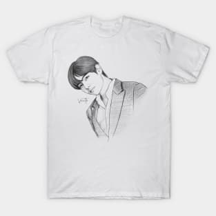 BTS V SKETCH WHITE BG T-Shirt